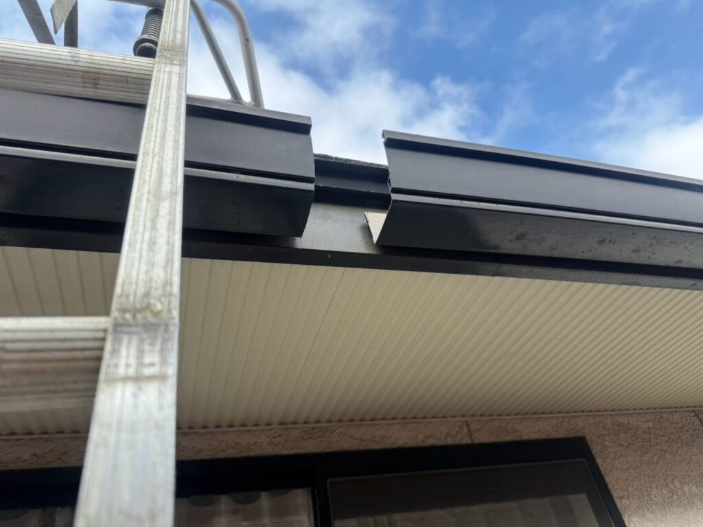 10/12 君津市にて雨樋板金工事
